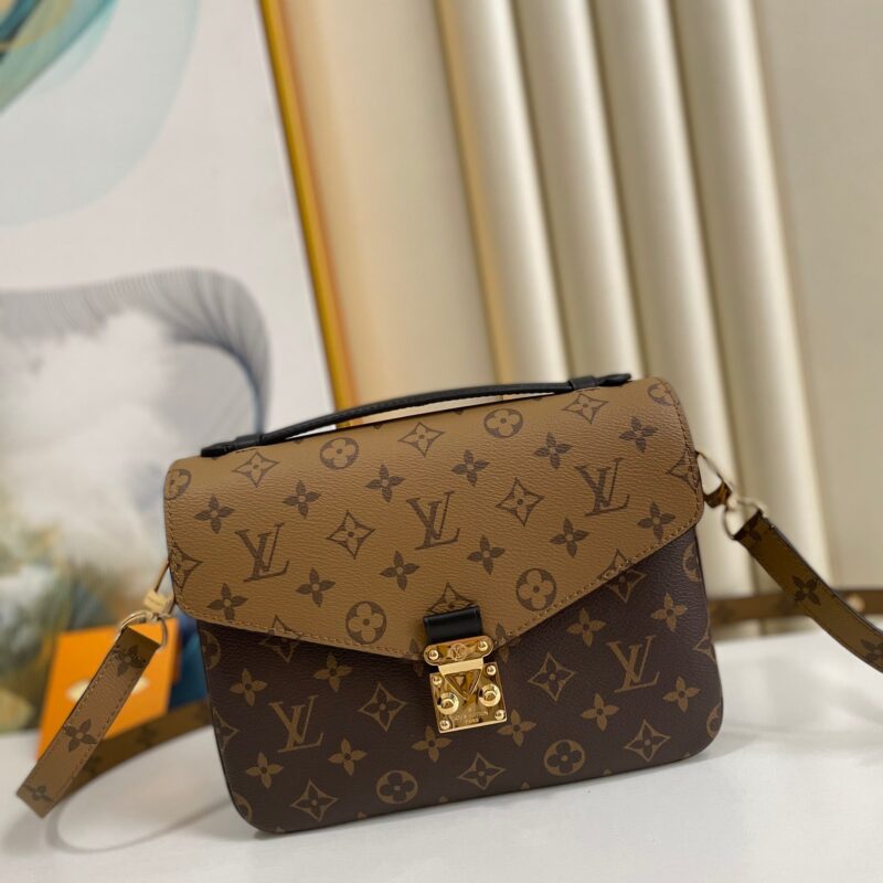 LV MÉTIS POUCH