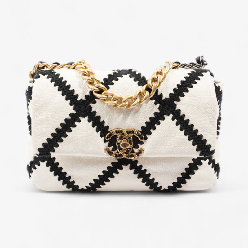 Chanel 19 Black / Cream Leather