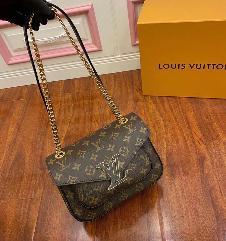 LV PASSY